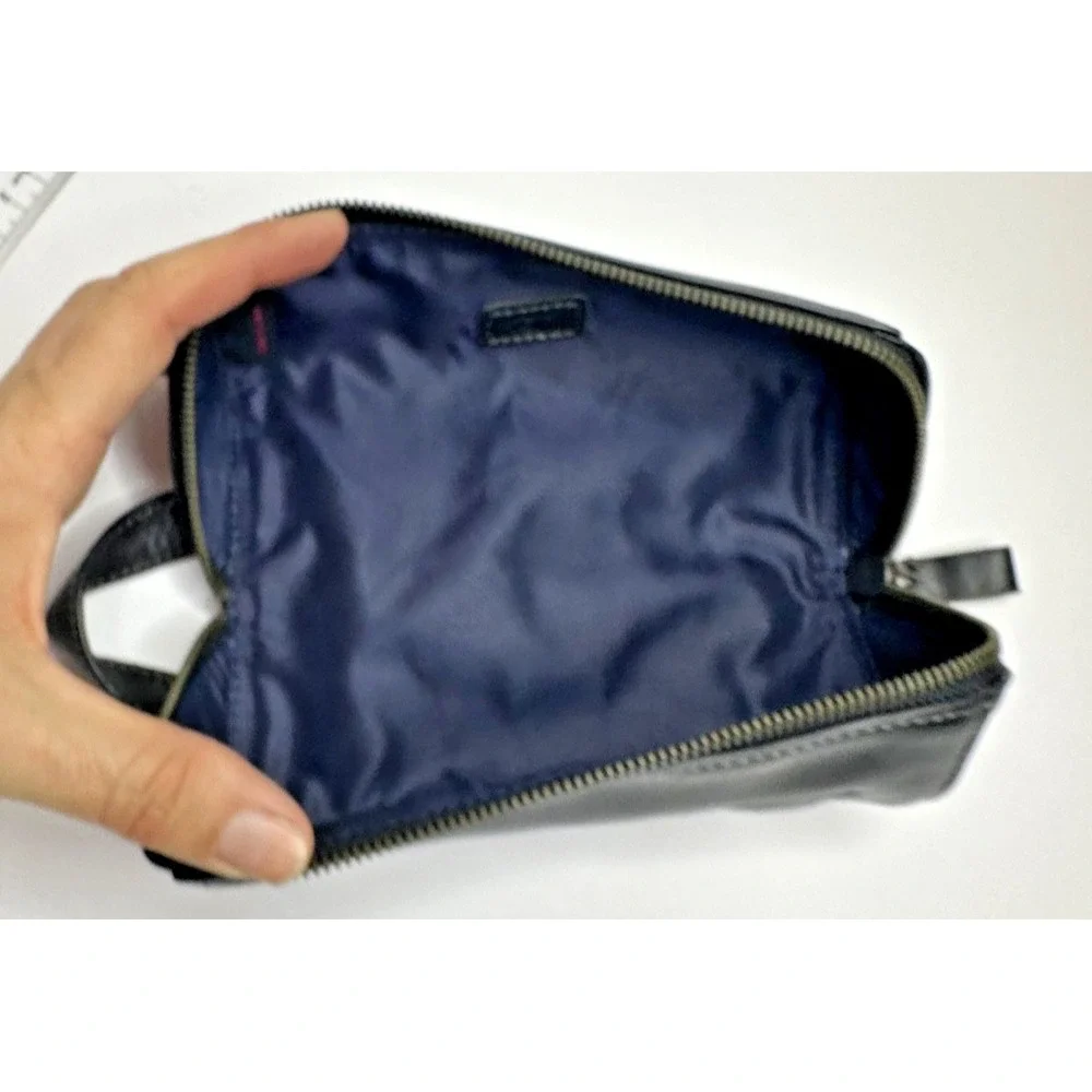 Tumi Black Leather Toiletry Kit Travel Bag Dopp Kit Round Zippered Loop Handle